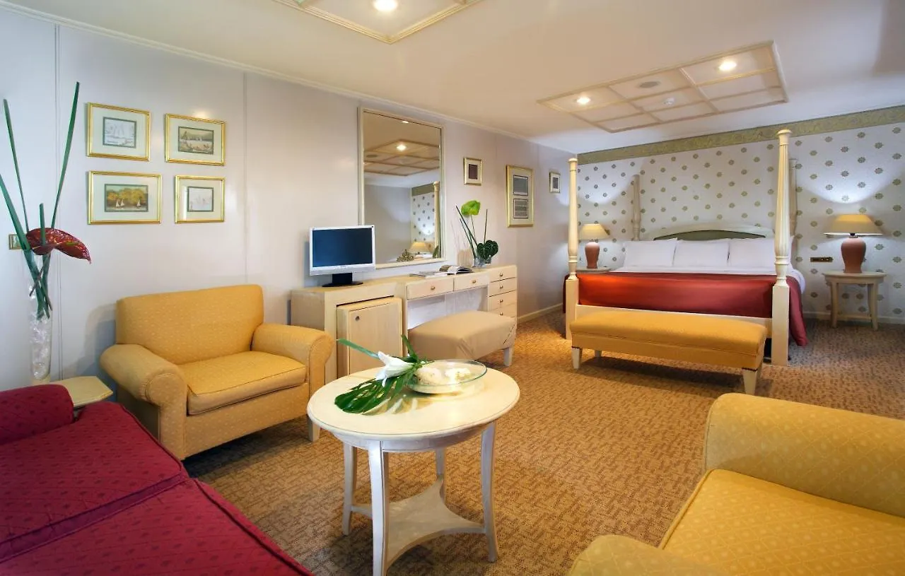 Moevenpick Prince Abbas Lake Nasser Cruise, Every Monday Four Nights From Aswan, Every Friday Three Nights From Abu-Simbel - Including Excursions And Sightseeing 阿斯旺